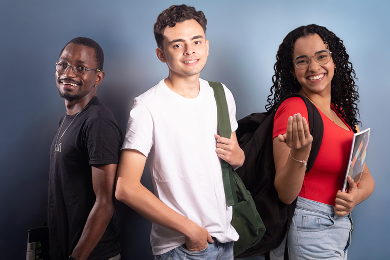 estudantes-pec.png