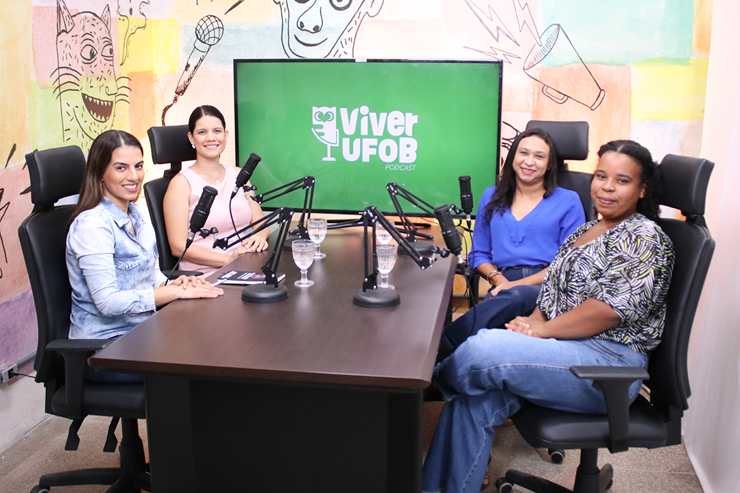 Imagem de egressos do curso de Medicina e apresentadoras do Podcast Viver UFOB