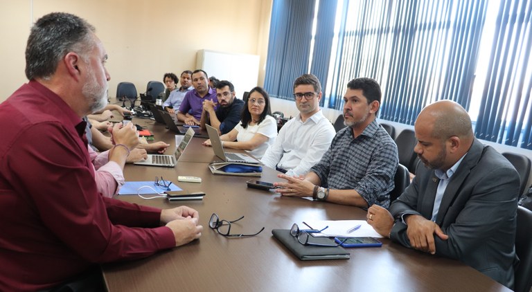 Reunião com dirigentes da UFOB