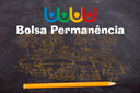 Arte em fundo preto com desenho de quadro negro, ícones e marca do Programa Bolsa Permanência