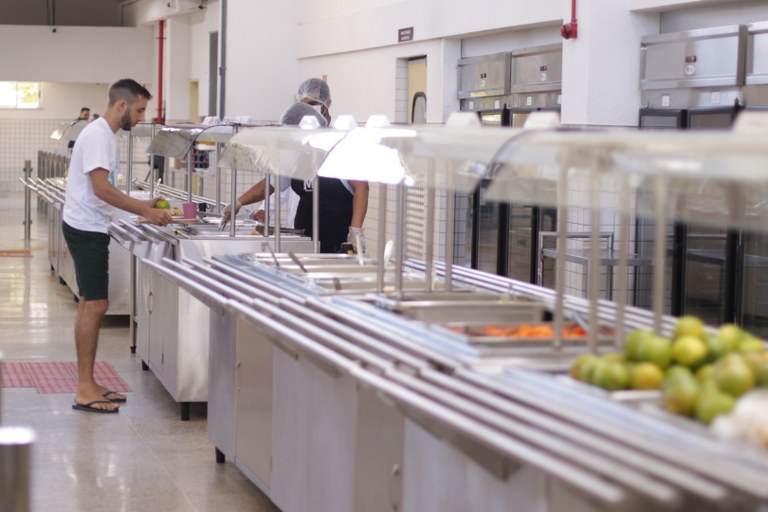 Edital concede subsídio de 70% na refeição do RU do Campus Reitor Edgard Santos