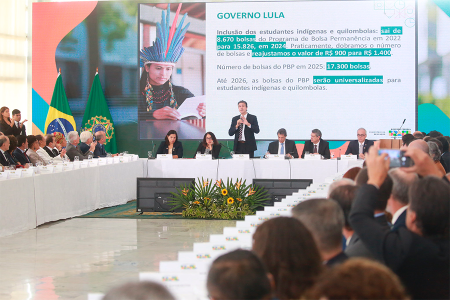 Reitores de Universidades e Institutos federais participam de reunião com ministros da Educação, Fazenda e Ciência e Tecnologia, em Brasília
