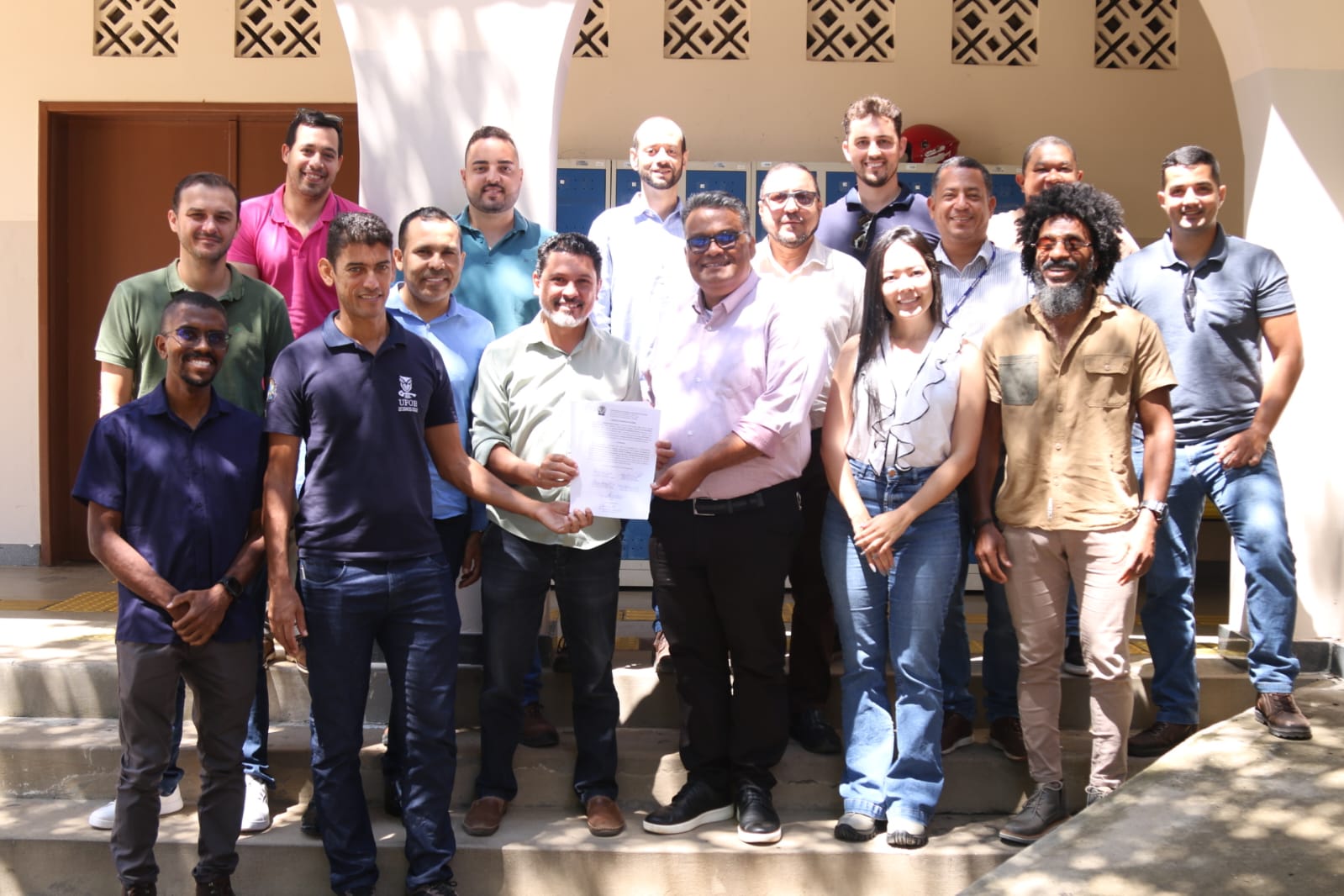 Assinatura da ordem de serviço do sistema de energia solar do campus de Bom Jesus da Lapa