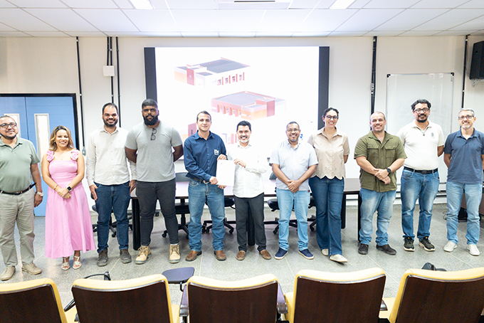 Imagem de pessoas da comunidade após assinatura da ordem de serviço para início das obras do Bloco Didático Multiuso em Barreiras