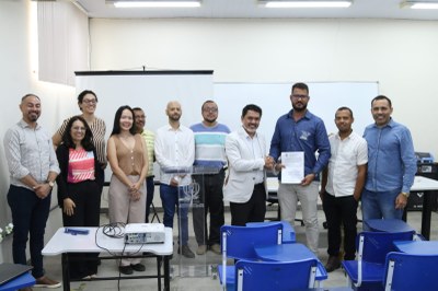 Reitor da UFOB assina ordem de serviço para início das obras do Novo PAC no campus de Barra