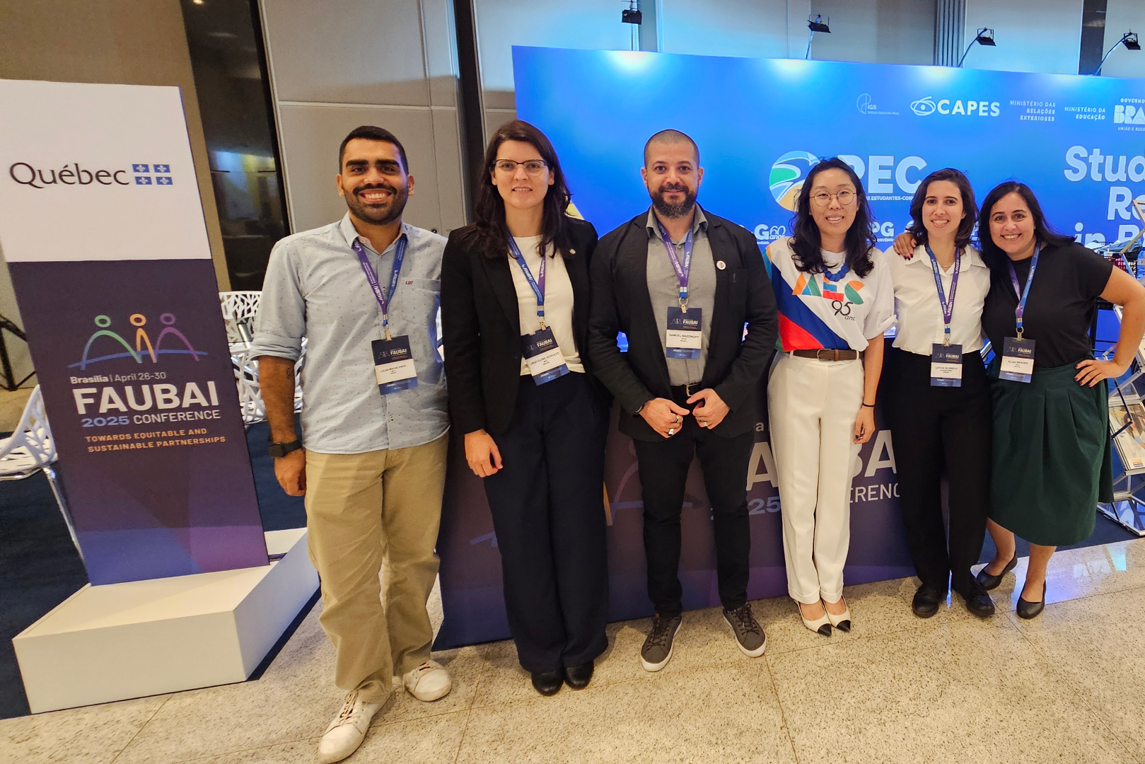 Imagem do encontro do diretor de Relações Internacionais da UFOB, professor Samuel Mazzinghy Alvarenga, com a equipe do Ministério da Educação e do Ministério das Relações Exteriores