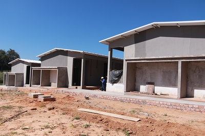 Foto de obra da Central multiusuária de análises no Campus Reitor Edgard Santos, em Barreiras