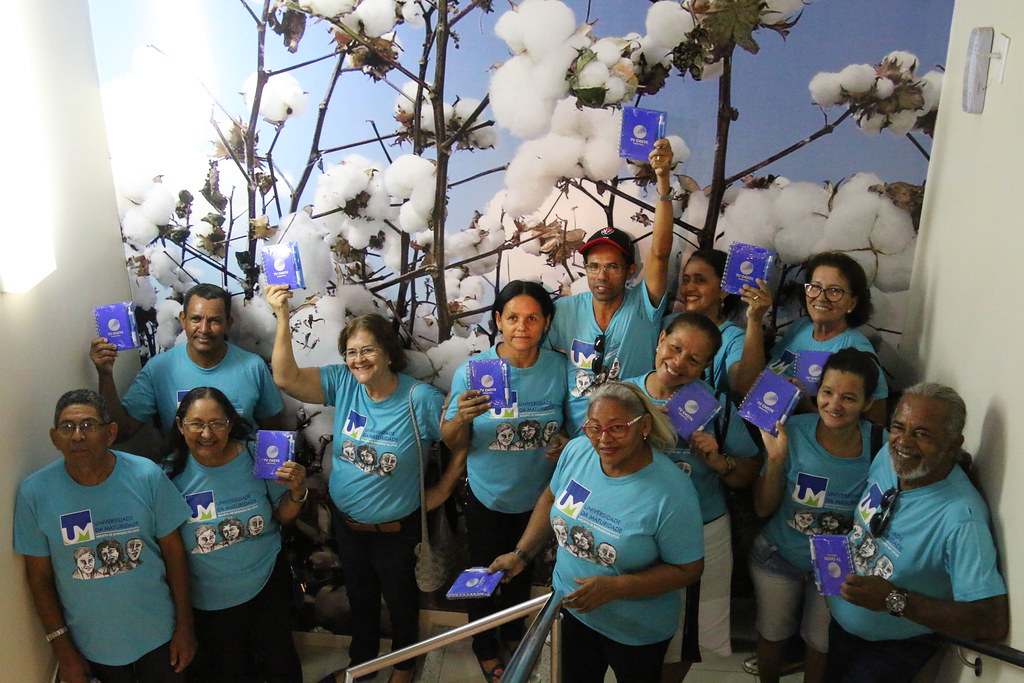 Imagem de pessoas participantes do Programa Universidade da Maturidade da UFOB